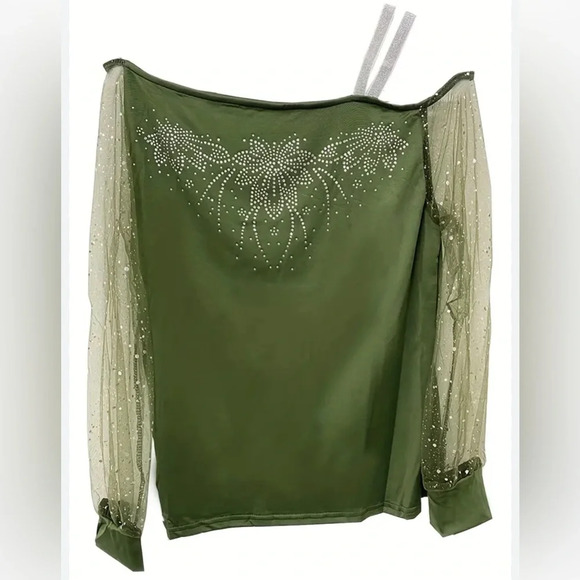 Women Top Green  Rhinestones. Size L. Brand New. Not Tag. - Picture 3 of 12